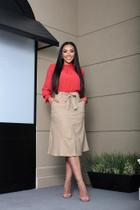 Saia MIDI Evasê Com Fenda Frontal - Bege