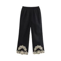 Saia Mini Feminina Floral Bordada - Estilo Chique Zevity 2024