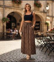 Saia Rodada Basica Cintura Elastica Alta Com Fenda E Bolsos