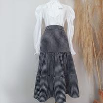 Saia Xadrez Preta com Marias Midi Moda Evangélica Saia Xadrez Preta com Marias Midi Moda Evangélica