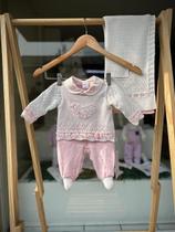 Saida de maternidade beth bebe trico coração bordado rosa e branco rn