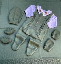 Saída de maternidade de menino Augusto verde pistache tricot 6 peças Saída de maternidade de menino Augusto verde pistache tricot 6 peças