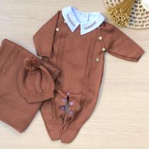 Saída de maternidade de menino Francisco macacão com gorro em tricot 4 peças