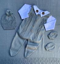 Saida de Maternidade em Tricot Menino Augusto + Kit Gorro e Luvas 5 Peças