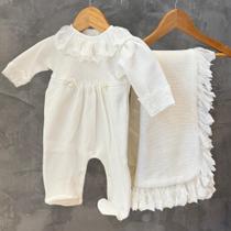 Saída de Maternidade Malha Tricotada e Renda Off White - Macacão + Manta