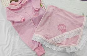 Saída de maternidade manta e macacão rosa pedrinho baby