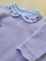 Saída de maternidade menina Belize bordado de flores em tricot 3 peças Saída de maternidade menina Belize bordado de flores em tricot 3 peças