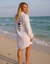 Saida de Praia Feminina Manga Longa Estampada Comprida Alongada Com Bolso e Botões Chamise beira do mar