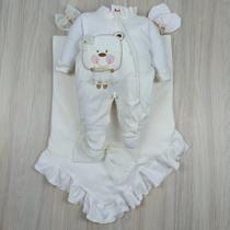 Saída maternidade bebê menina delicada com manta bordado ursa cabeção