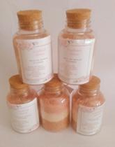 Sal de banho pitanga com frutas vermelhas.