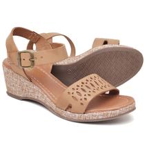 Sandália Anabela Feminina em Couro Conforto com Fivela Percurso Calçados Areia