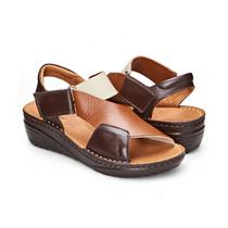 Sandália Anatômica em Couro Cafe com Creme Levecomfort Sandália Anatômica em Couro Cafe com Creme Levecomfort