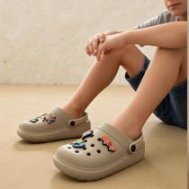 Sandalia Babuche Infantil Meninos Eva Leve Com Pins Molekinho 2874103 Cor:AreiaTamanho:31/32 Sandalia Babuche Infantil Meninos Eva Leve Com Pins Molekinho 2874103 Cor:AreiaTamanho:31/32