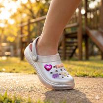 Sandália Babuche Infantil Molekinha Pins Decorativos Prata Sandália Babuche Infantil Molekinha Pins Decorativos Prata