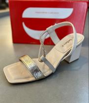 Sandália branca festa bebece confortavel casamento Sandália branca festa bebece confortavel casamento