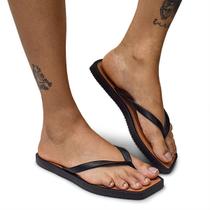 Sandália Chinelo Rasteira Feminina Bico Quadrado Modernidade Inovação Lançamento em Preto Você Mulher Mais inda Ainda