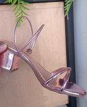 Sandália cor rosê com salto curto tamanho 36 Sandália cor rosê com salto curto tamanho 36