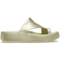 Sandália Crocs Getaway Platform Toe Loop Champagne Metallic Sandália Crocs Getaway Platform Toe Loop Champagne Metallic