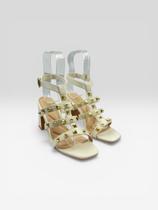 Sandália Feminina De Salto Bloco Com Tiras E Aplicações Off White Sandália Feminina De Salto Bloco Com Tiras E Aplicações Off White