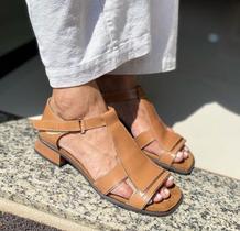 Sandália feminina em couro lagle - marrom