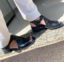 Sandália feminina em couro lagle -preto