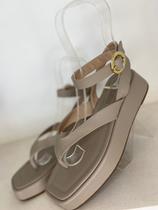 Sandália feminina flat form - cinza