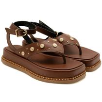 Sandália Feminina Flat Marrom com Tachas e Fivela Conforto Casual Antiderrapante Sandália Feminina Flat Marrom com Tachas e Fivela Conforto Casual Antiderrapante