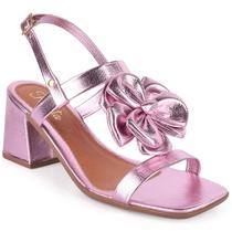 Sandália Feminina Metalizada Com Salto Quadrado Médio e Aplique de Flor Estilosa e Confortável Para Formaturas e Festa
