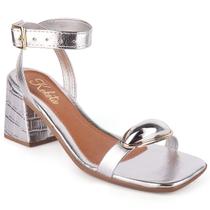 Sandália Feminina Metalizada Salto Bloco Médio Com Fivela Ajustável e Enfeite Abs Lesma Chique e Confortável