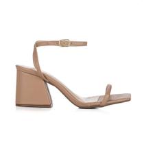 Sandália Feminina Moda Ofélia Salto 7 Cm Médio Grosso