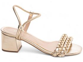 Sandália Feminina Salto Médio Baixo Grosso Bloco Brilho Ouro Light Torricella Sandália Feminina Salto Médio Baixo Grosso Bloco Brilho Ouro Light Torricella