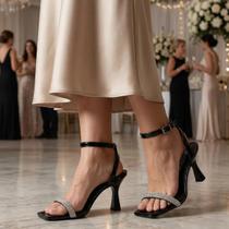 Sandália Feminina Salto Taça Fino Médio FestaTira Strass Brilho Sandália Feminina Salto Taça Fino Médio FestaTira Strass Brilho