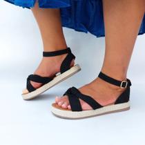 Sandália flat form de amarrar na perna estilo anabela