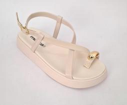 Sandália Flatform Detalhe No Dedo Moleca 5499.107