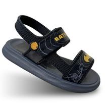 Sandália Infantil Masculina Liga da Justiça Squad 23203 Batman Grendene Kids Sandália Infantil Masculina Liga da Justiça Squad 23203 Batman Grendene Kids