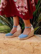 Sandália Jara Anabela 10 cm Camurça Azul Jeans Sandália Jara Anabela 10 cm Camurça Azul Jeans