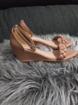 Sandalia Milli com Salto