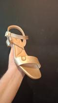 Sandália Modare Dourado/Camel Ref: 7211.101 Sandália Modare Dourado/Camel Ref: 7211.101
