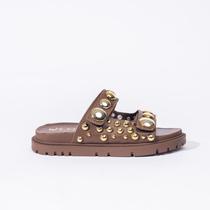 Sandália Papete Feminina De Couro Legítimo Rasteira Moda Casual Premium Confortável Para Dia a Dia Com Tachas Antiderrapante Palmilha Macia ByKore Sandália Papete Feminina De Couro Legítimo Rasteira Moda Casual Premium Confortável Para Dia a Dia Com Tachas Antiderrapante Palmilha Macia ByKore
