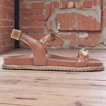 Sandália Papete Feminina Marrom Com Regulagem De Couro Com Detalhes De Spikes Dourados Sandália Papete Feminina Marrom Com Regulagem De Couro Com Detalhes De Spikes Dourados