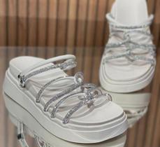 Sandalia Papete Sola Alta Confortavel Macia Brilhosa Modelo Ju Cruzada Branco - Uzze Sapatos