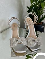 Sandália prata laço strass Sandália prata laço strass