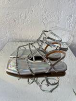 Sandália rasteira Dora metal holográfico prata Sandália rasteira Dora metal holográfico prata
