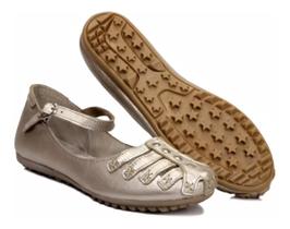 Sandália Rasteira Feminina Com Fecho Muito Prática e Confortável Para o Seu Dia a Dia Sandália Rasteira Feminina Com Fecho Muito Prática e Confortável Para o Seu Dia a Dia