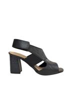 Sandália Salto Alto Bloco Cabedal Fechado Preto J.A Shoes Sandália Salto Alto Bloco Cabedal Fechado Preto J.A Shoes