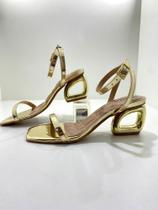 Sandalia Salto Medio Geometrico Vazado