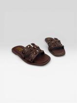 Sandália Slide Feminina Com Tachas Decorativas Marrom Sandália Slide Feminina Com Tachas Decorativas Marrom