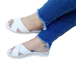 Sandália tamanco feminina branca cruzada corda tratorada flatform conforto