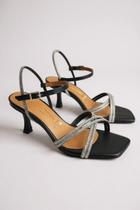 Sandália Vizzano Feminina Salto Médio Fino Preta Com Tiras Prateadas Preto/Cristal Salto: 7 cm Sandália Vizzano Feminina Salto Médio Fino Preta Com Tiras Prateadas Preto/Cristal Salto: 7 cm
