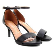 Sandália Vizzano Salto Médio Fino Tira Feminina - Preto Sandália Vizzano Salto Médio Fino Tira Feminina - Preto